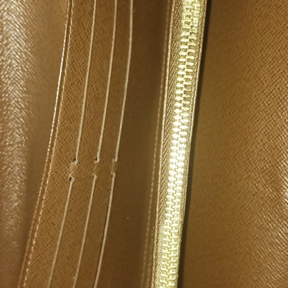 Louis Vuitton Damier Ebene Wallet - Picture 5 of 8